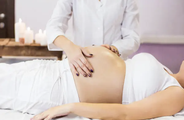 Quels sont les bienfaits du massage femme enceinte ?